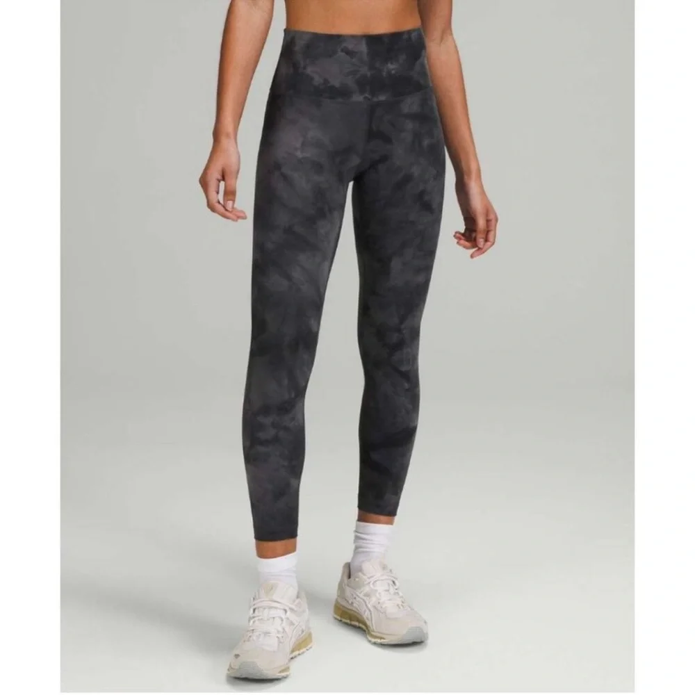 Lululemon Wunder Train 25” Leggings - Picture 1 of 6